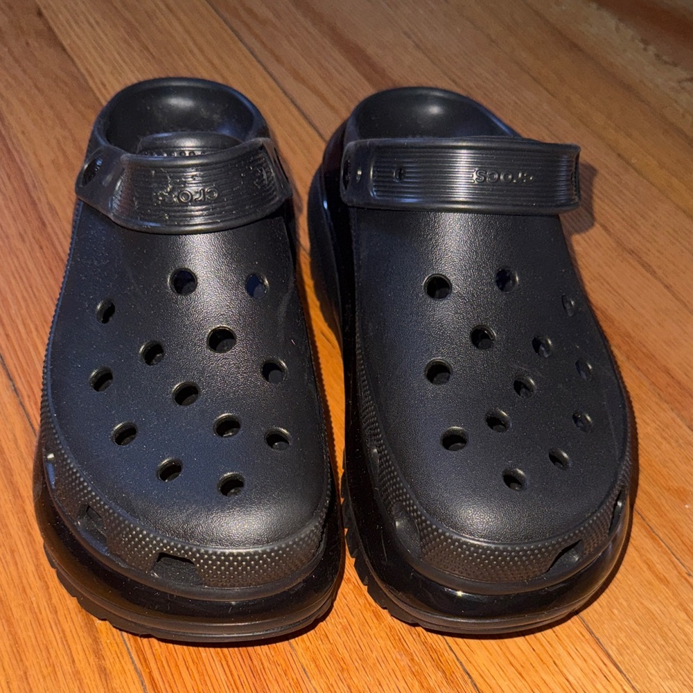 Classic Black Clogs universal men’s 8 women’s 10